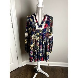Umgee Floral Dress size Large with lace details Boho Hippi Peaseant style